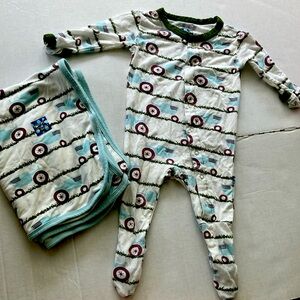 Kickee Pants sleeper/blanket set 0-3 months